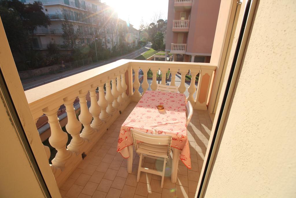Appartamento Geranei Arma di Taggia Extérieur photo